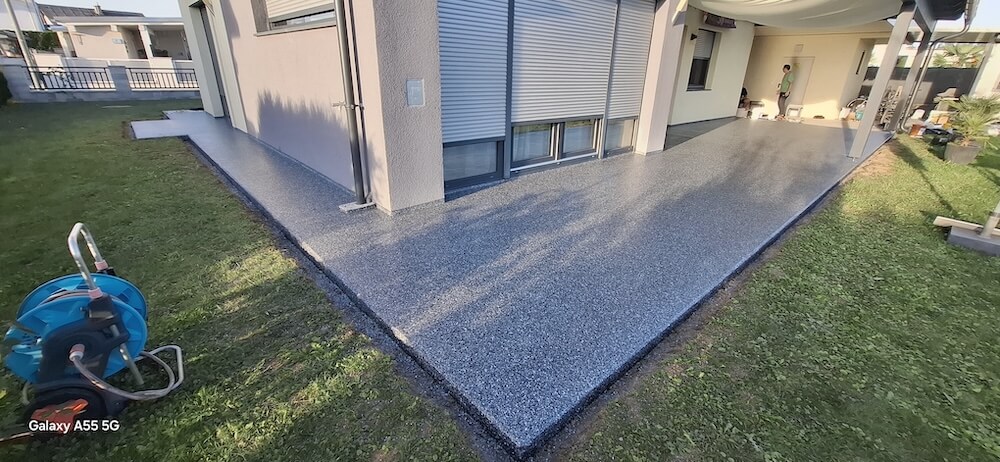 Außenbodenbeschichtung FULL FLACKE Cips 6