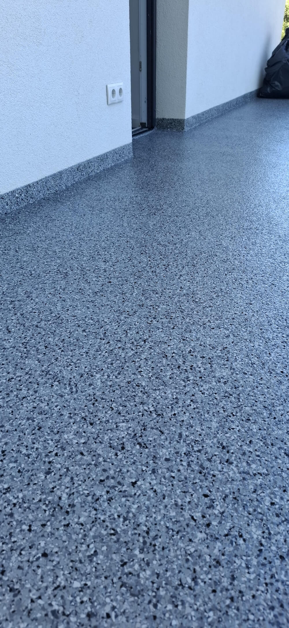 Terrassenbeschichtung FULL FLACKE Cips 21